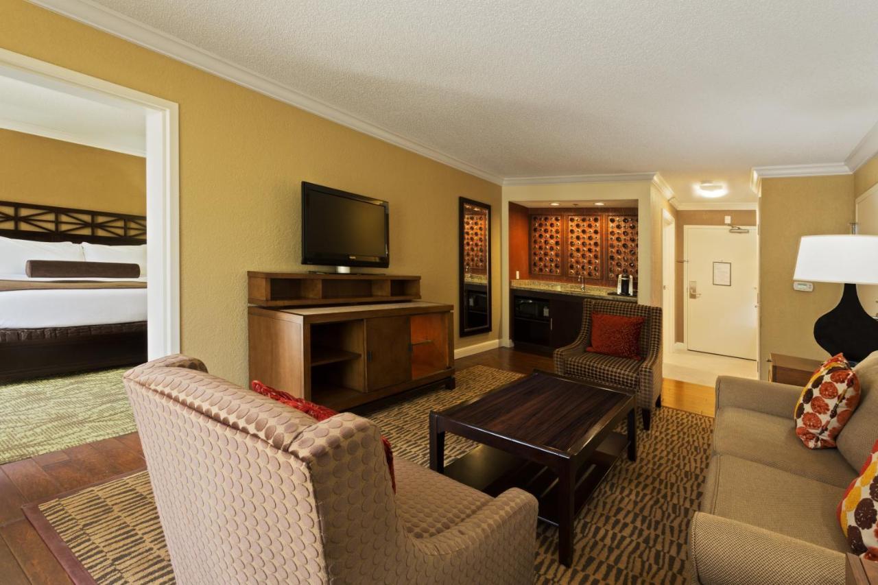Crowne Plaza Jacksonville Airport By Ihg Экстерьер фото