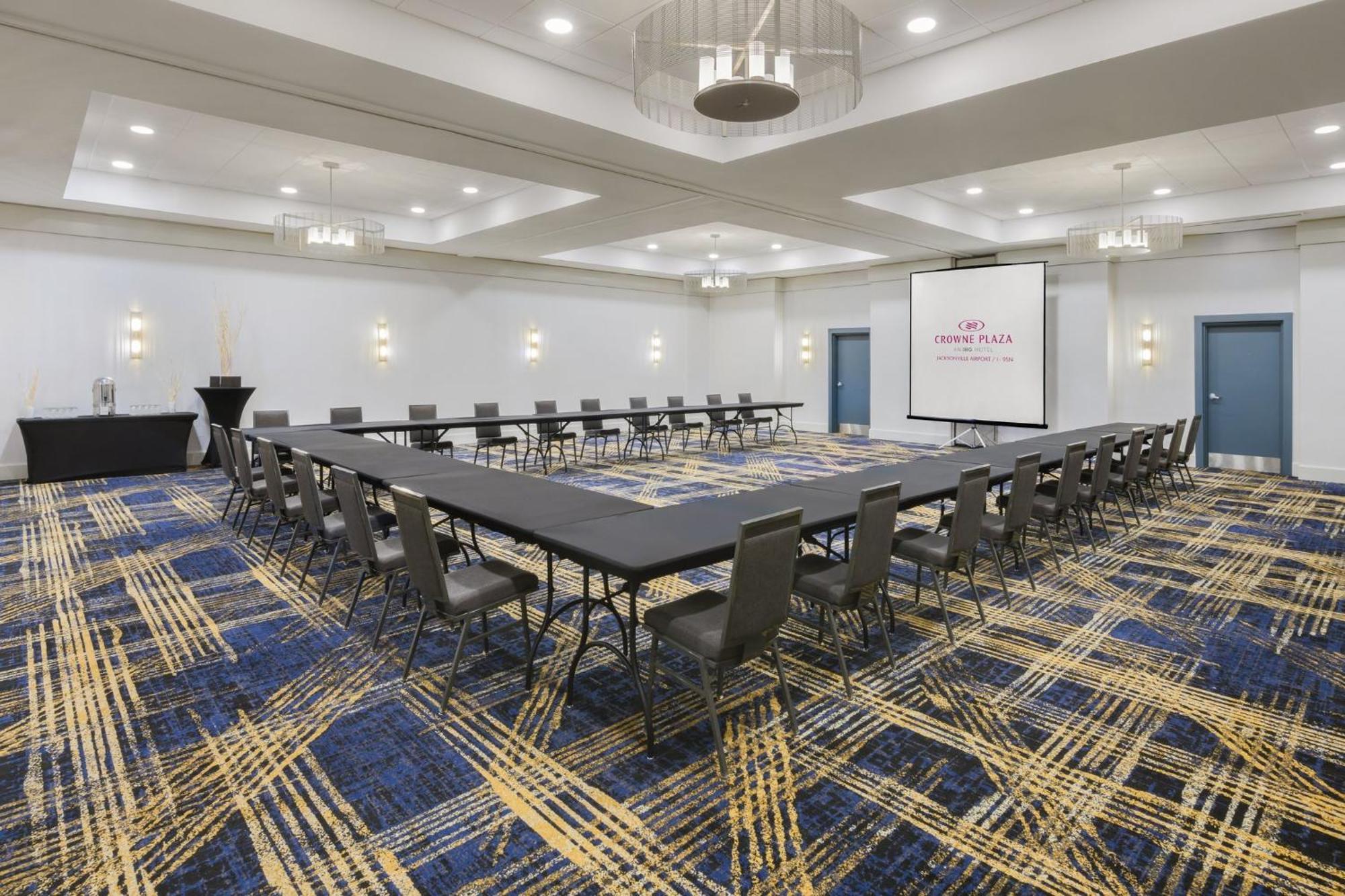 Crowne Plaza Jacksonville Airport By Ihg Экстерьер фото